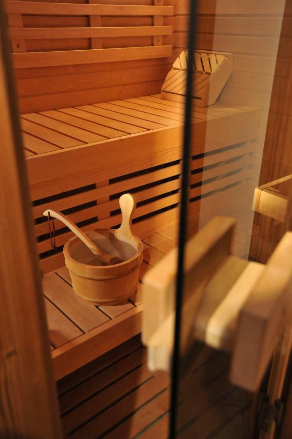 雷德斯沃屋思酒店 艾马维尔 外观 照片
